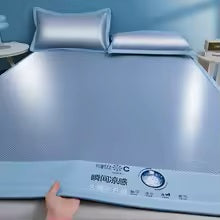 ❄️ Chłodząca Mata na Łóżko Ice Silk z Włóknami Węglowymi + Poszewki na Poduszki | Letnia Nakładka na Materac